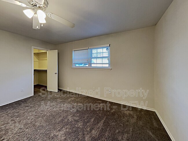 Building Photo - 3212 Daniel Ave