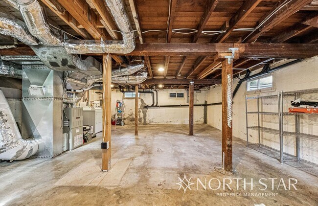 Building Photo - Charming Broadmoor Historic Farmhouse on a...