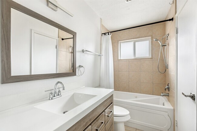 Building Photo - 3615 Acorn Springs Ln