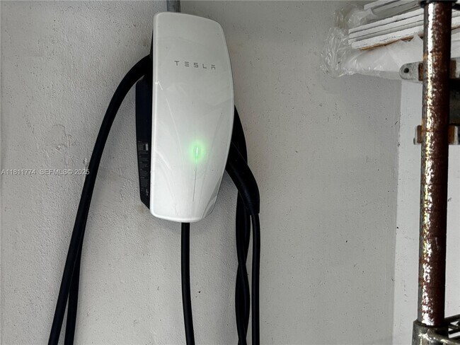 Building Photo - 7775 SW 145th St