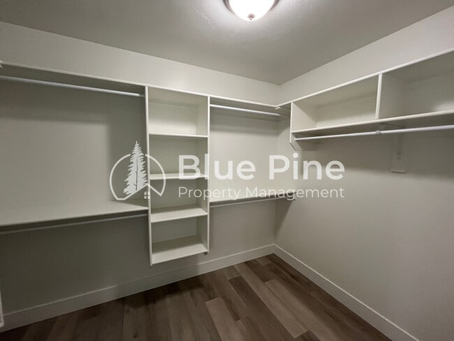 Building Photo - 185 Galena Smt Dr