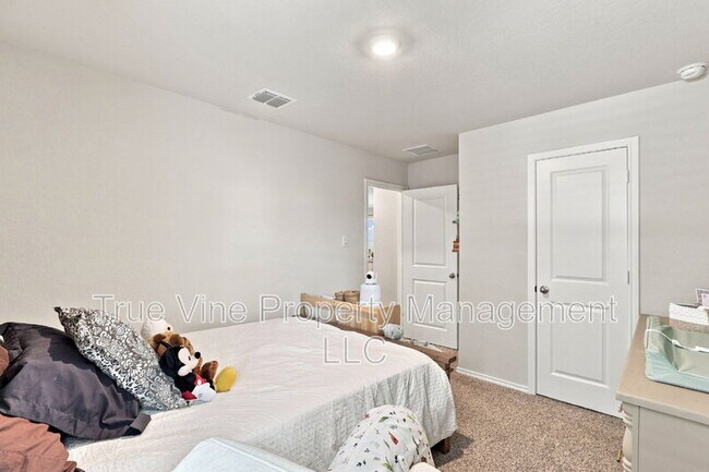 Building Photo - 3107 Lindenwood Wy