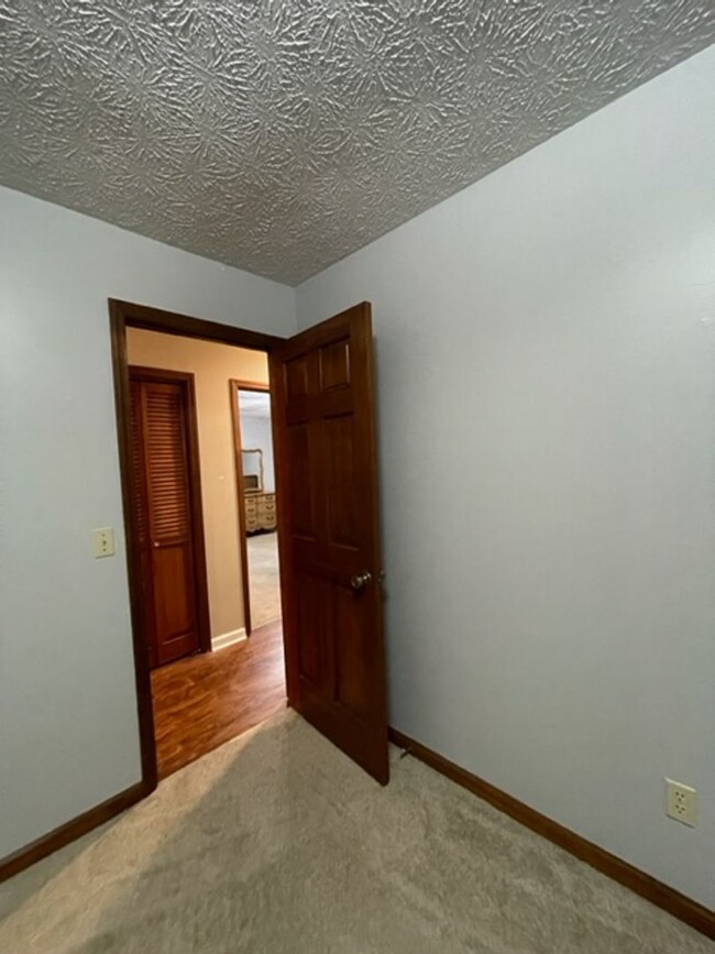 Building Photo - City of Maryville 37803 - 3 bedroom, 2 bat...