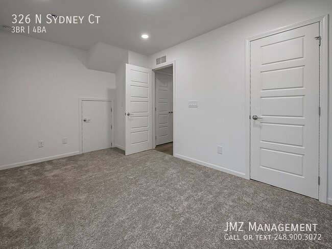 Building Photo - 326 N Sydney Ct