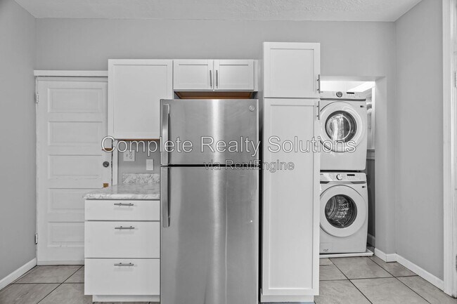 Building Photo - 4109 Hartford St