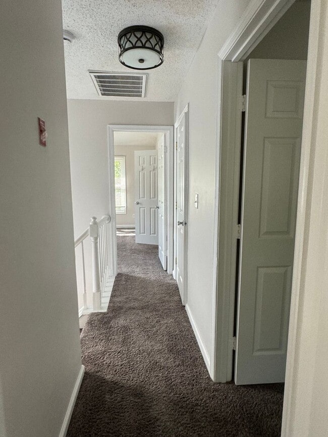 Building Photo - Yorkshire Downs Townhome
