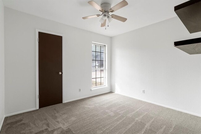 Building Photo - 9816 Teasdale Terrace