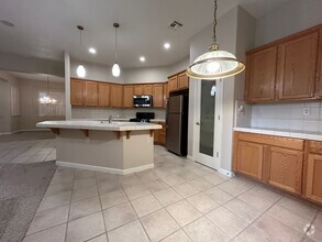 Building Photo - Senior Community for those 55+ Large 2 bed...