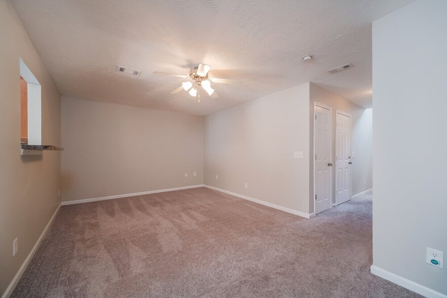 Building Photo - 104 David Bolin Dr