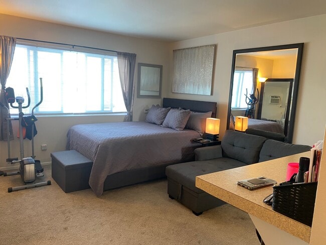 Building Photo - 7010 Jordan Ave