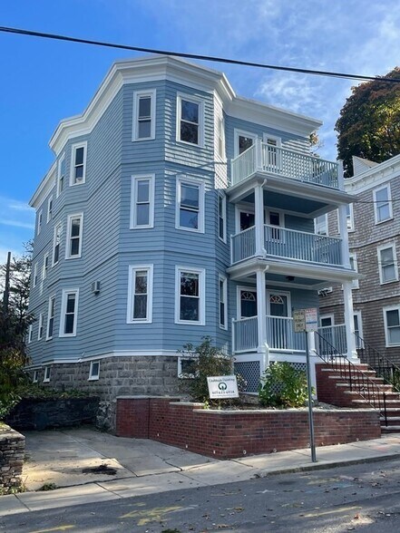 Primary Photo - 6 Winslow St