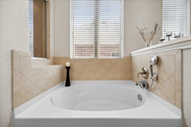 Building Photo - 25619 Poerner Trail