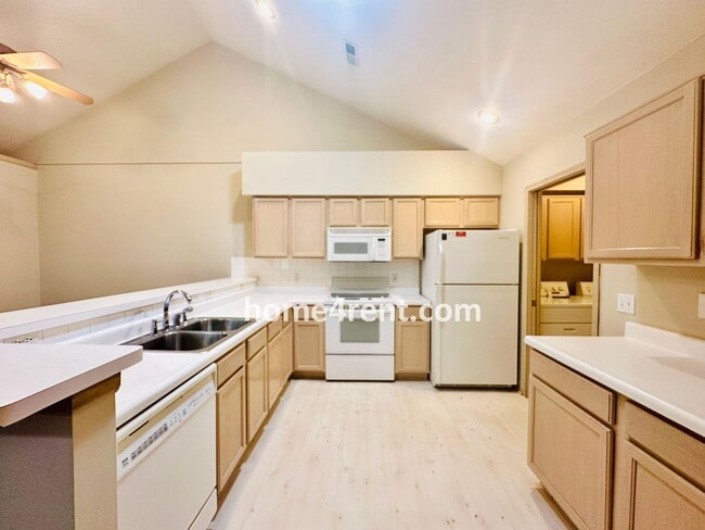 Building Photo - Maintenance FREE, Ranch Style Townhome w/ ...