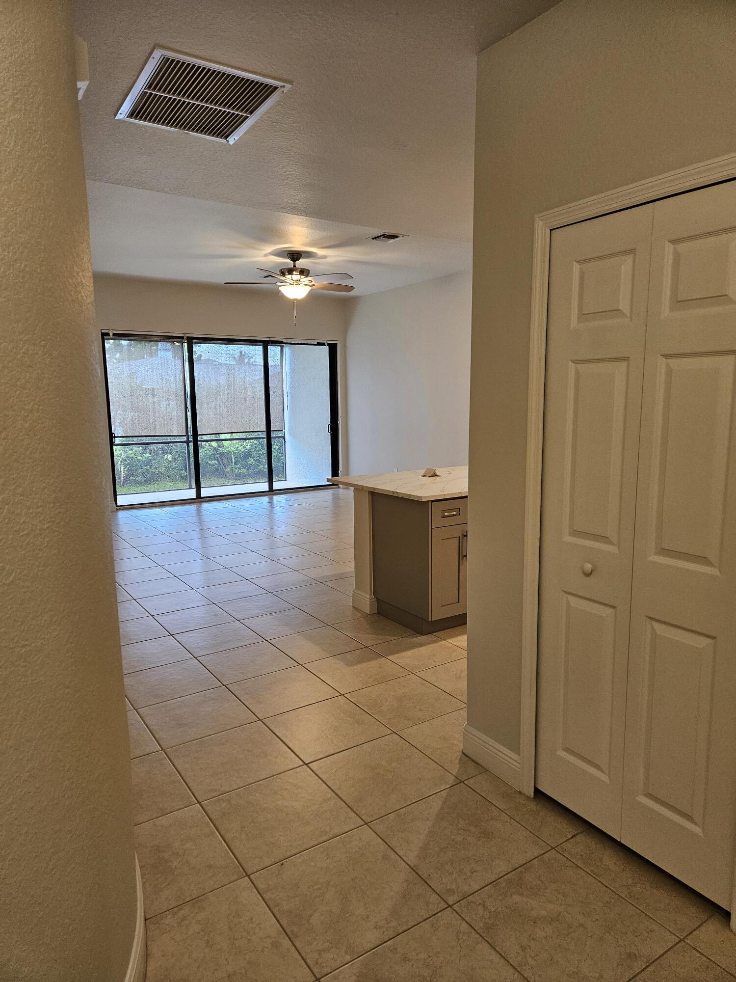 Family Room - 4828 SW 17th Pl