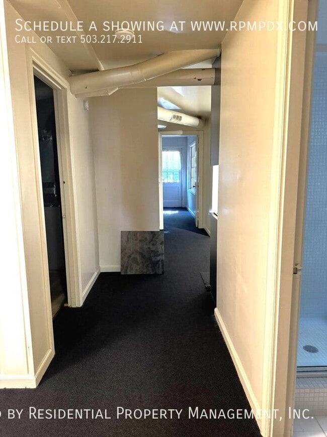 Building Photo - 1938 SW Edgewood Rd