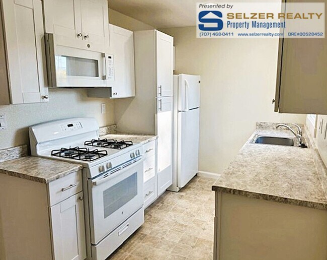 Building Photo - 1068 Alice Ave