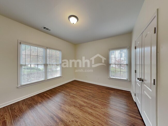 Building Photo - 201 Brackin Trace