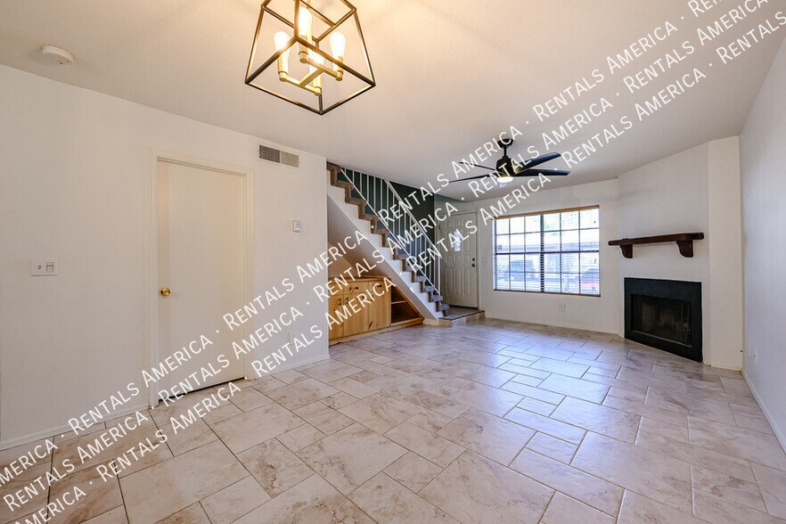 Building Photo - 3491 N Arizona Ave