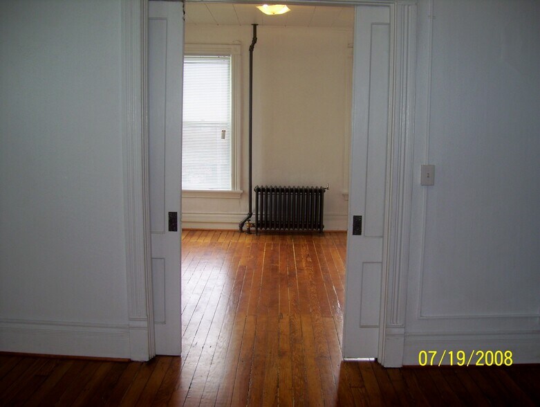 Building Photo - 914 N Salina St