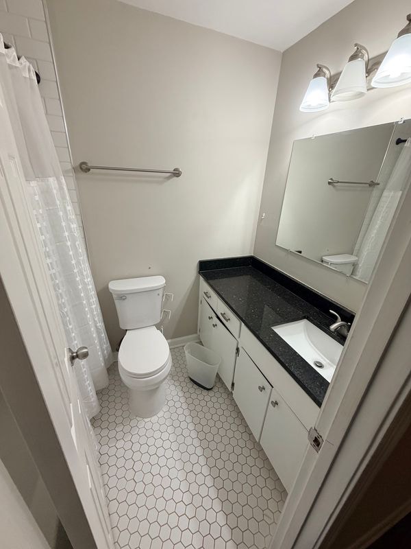 Building Photo - 406 Sheila Blvd