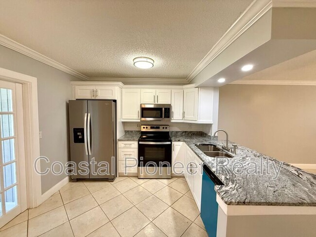 Building Photo - 11913 Cypress Hill Cir