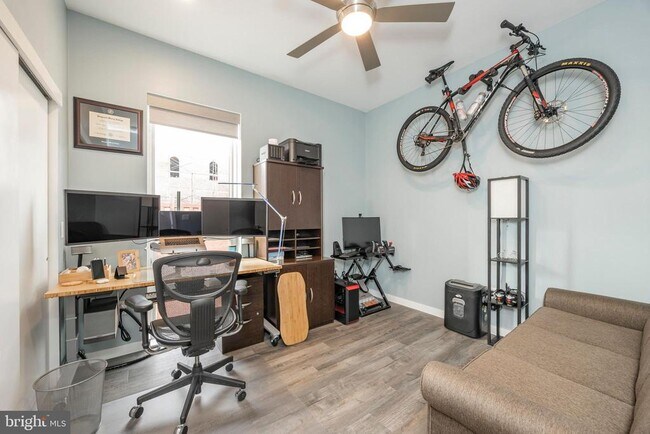 Building Photo - 1501 N 31st St