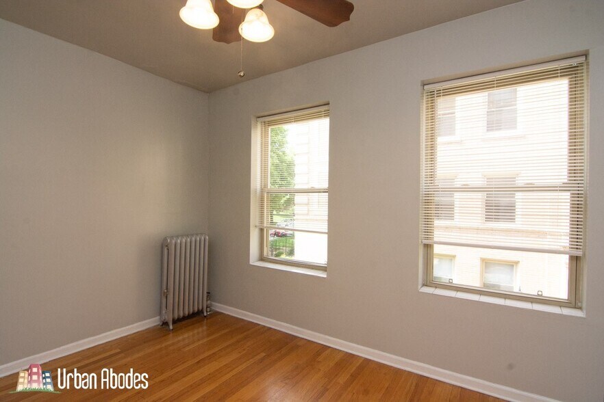 Building Photo - 4224 N Paulina St