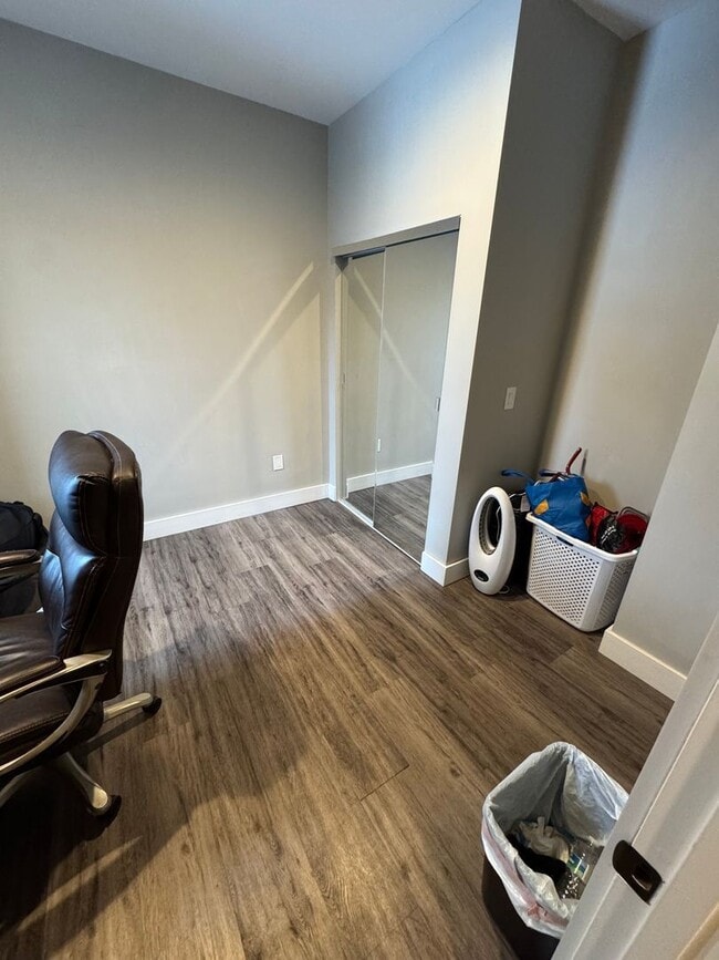 Building Photo - 5148 Dearborn St