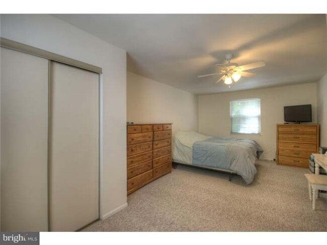 Building Photo - 19 Fawnhollow Ct