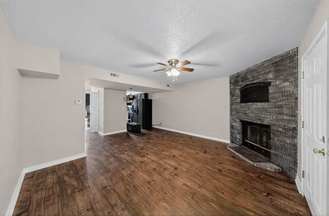 Building Photo - 2456 N Brophy Cir