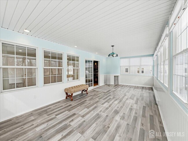 Building Photo - 37 Jersey Ave