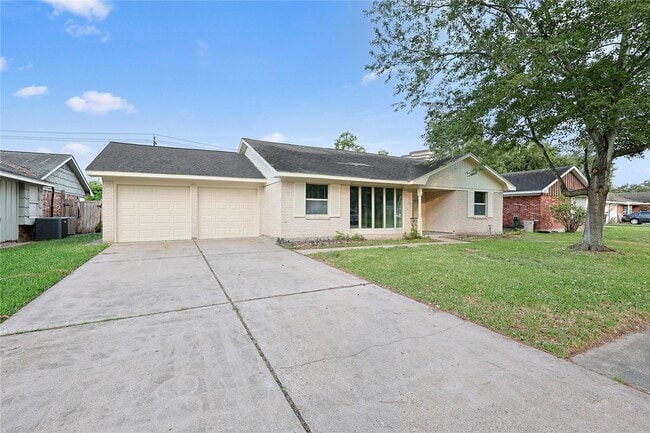 Building Photo - 7103 Lugary Dr
