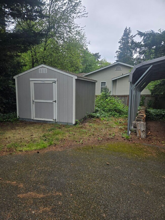 Building Photo - Cozy rambler