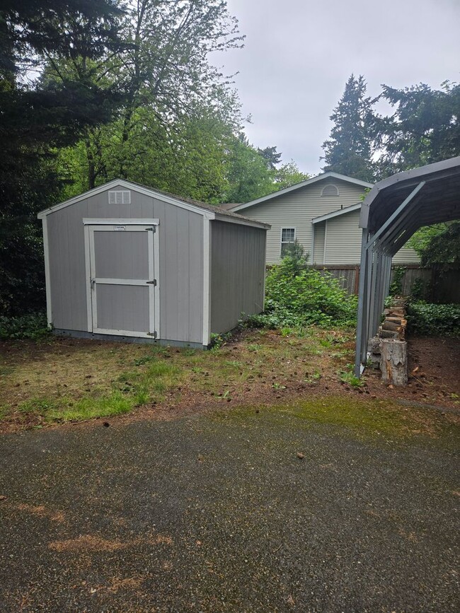Building Photo - Spacious Single-Story 3 Bed / 2 Bath Home in Federal Way