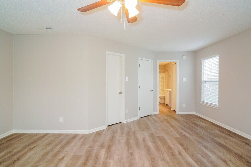 Building Photo - 12337 Bearsdale Dr