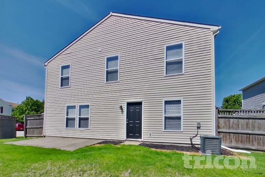 Building Photo - 10904 Wymm Ln