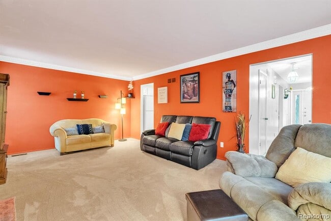 Building Photo - 3170 Woods Cir Dr