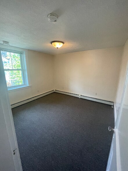 Building Photo - 17 Pickman St