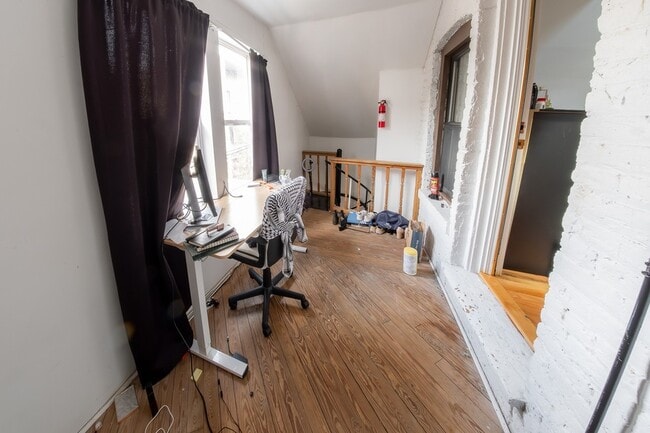 Building Photo - 1304 N Campbell Ave