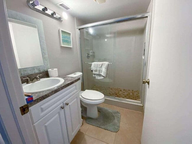 Building Photo - 8361 Trent Ct