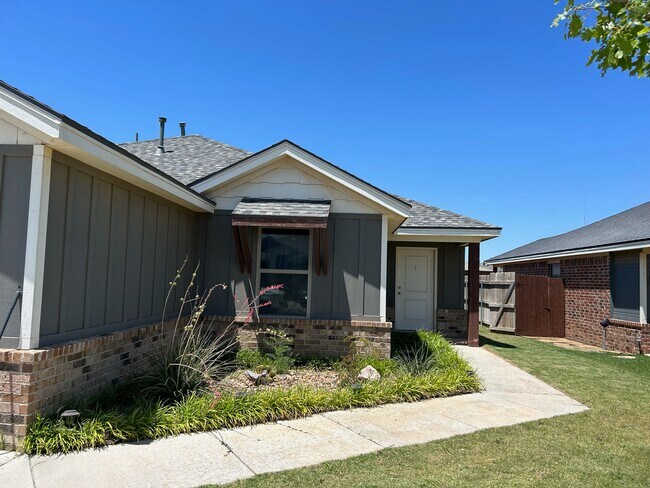 Building Photo - 1710 100th St