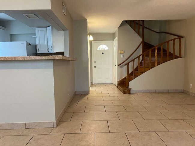 Building Photo - 1240 NW 6th Ave