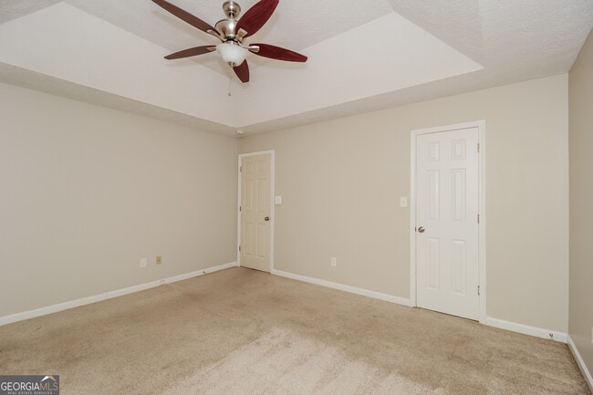 Building Photo - 101 King Alfred Ct