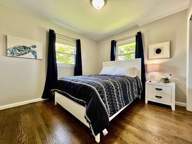 Building Photo - 2501 Elmo Pl