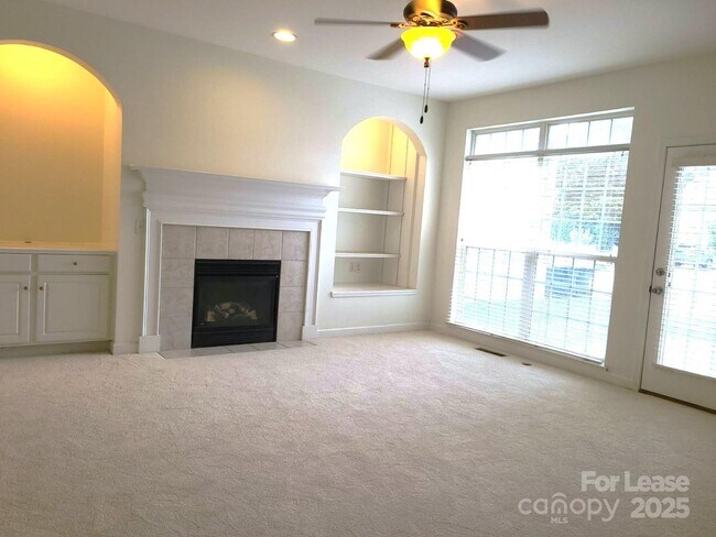 Building Photo - 17213 Cranwood Ave