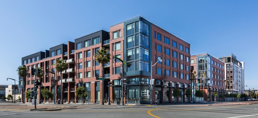 Building Photo - 185 Channel St