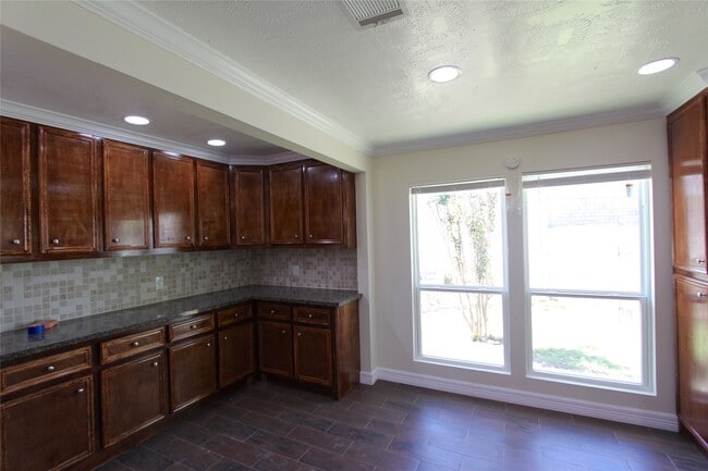 Building Photo - 4330 Regency Villa Dr