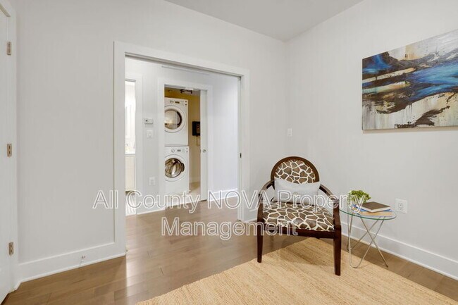 Building Photo - 3821 14th St NW