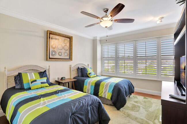 Building Photo - 3700 Galt Ocean Dr