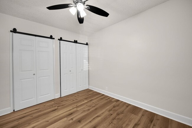 Building Photo - 3 Bed / 2 Bath Home with 2 Car Garage